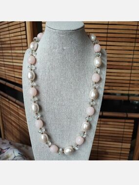 Trifari Baby Pink Faux Pearl Faceted Lucite Crystal Gold Spacer Beads Necklace